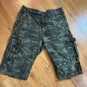 Rebel Soul Camo Cargo Utility Shorts Men’s 32/24